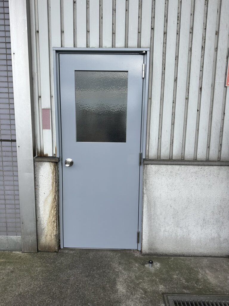栃木市 某工場様 スチールドア入れ替え